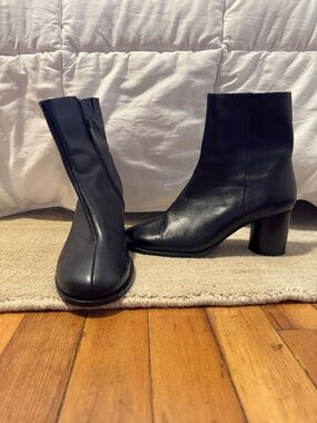 ISABEL MARANT ETOILE - Women's Black Leather Ankle Boots